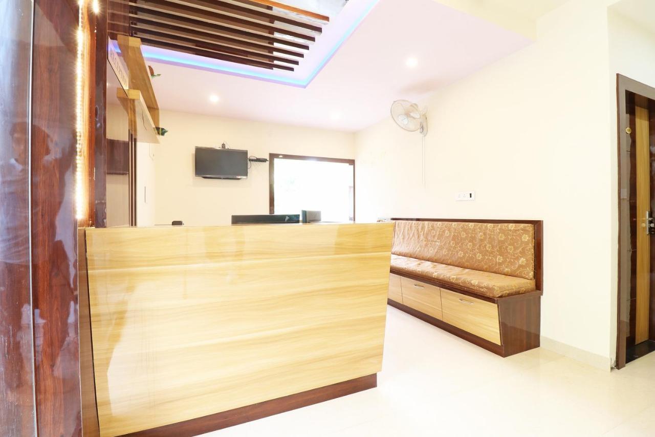 Oyo 37349 Sai Palace Hotel Chik Bānavar Buitenkant foto